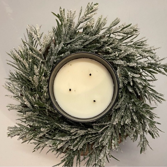 White Barn Mahogany Teakwood Intense     3-wick Candle - Picture 3 of 11